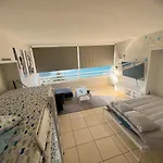 Apto. En Primera Linea De Playa Apartament